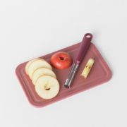 Снимка на Уред за почистване на ябълки Brabantia Tasty+ Aubergine Red